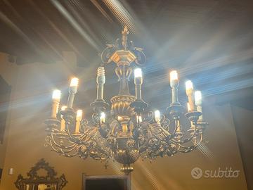 Grande lampadario vintage in stile barocco