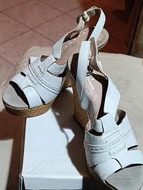 Sandalo con Zeppa Bianco in pelle Bata