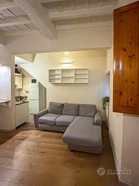 gratis per chi  chi viene a prenderlo