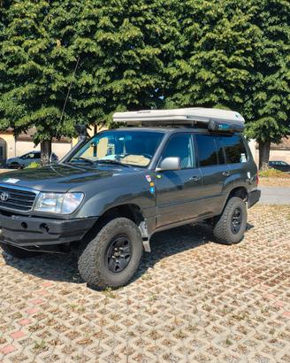 TOYOTA LAND CRUISER HDJ 100