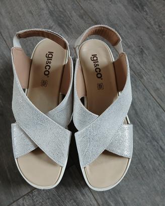 scarpe sandalo argento  con plateau IGI & Co