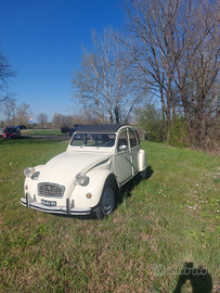 Citoen 2CV Beige modello Spécial