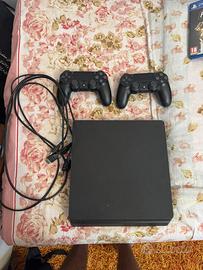 PS4 SLIM +2 CONTROLLER + 8 GIOCHI
