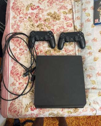 PS4 SLIM +2 CONTROLLER + 8 GIOCHI