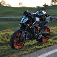 KTM Duke 890R