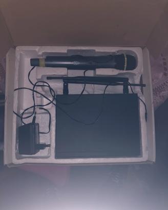 Radiomocrofono per karaoke