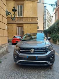 VOLKSWAGEN T-Cross - 2019 con comandi al volante