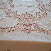 Tovaglia ricamata bianca più 12 tovaglioli 