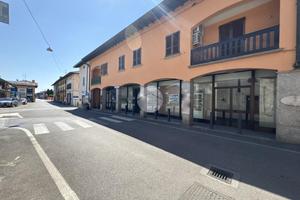 NEGOZIO A CASTREZZATO