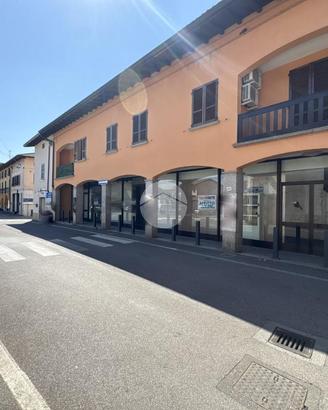 NEGOZIO A CASTREZZATO
