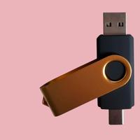 Chiavetta usb e c da 16 gb. Nuova!