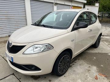 Lancia Ypsilon 1.2 69 CV 5 porte GPL Ecochic Gold