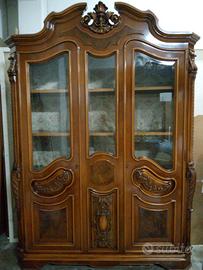 vetrina classica intagliata  tinta noce classico