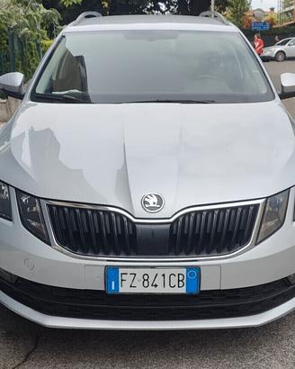Skoda Octavia 1.5 DSG Wagon Ambition G-Tec