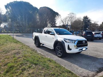 Toyota hilux extra cab lounge 