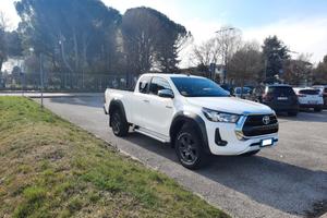 Toyota hilux extra cab lounge 