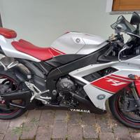 Yamaha YZF R1 - mod 08 targa09