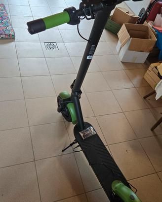 Monopattino Elettrico Nilox Lizard 350W