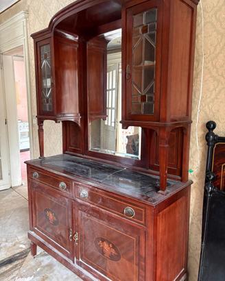 Credenza molto bella. Prezzo trattabile