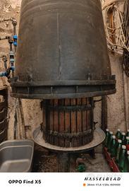attrezzatura  per fare il vino