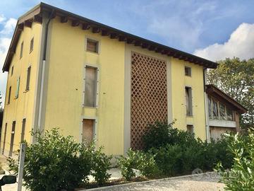 BORGO DI NUOVA COSTRUZIONE A SORBARA