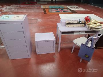 Scrivania e cassettiera Cameretta