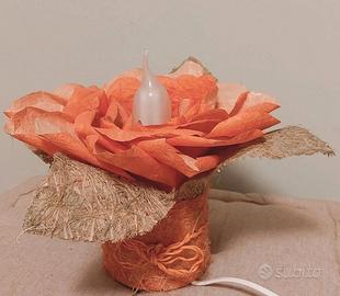 Lampada in carta lavorata artigianalmente