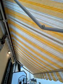 Tenda da sole motorizzata con sensore per vento