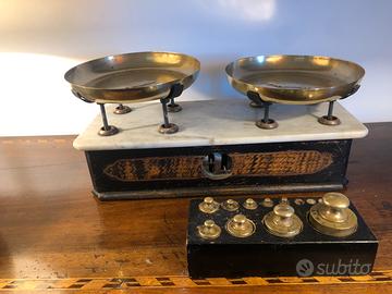 Antica bilancia antiquariato