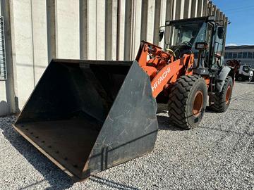 Pala gommata Hitachi ZW150-6