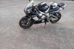 R6 del 2001