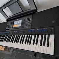 Yamaha psr sx700