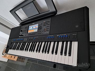 Yamaha psr sx700