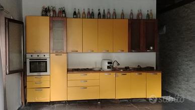Cucina componibile in legno
