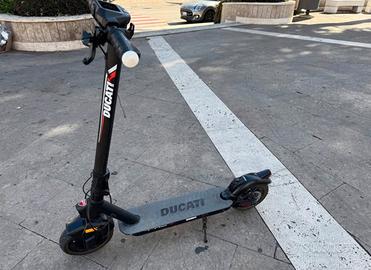Monopattino elettrico Ducati pro 2