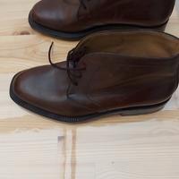 Scarpe alte in cuoio. 