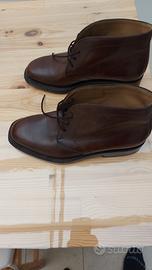 Scarpe alte in cuoio. 