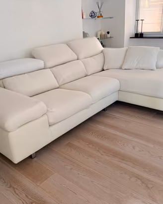 DIVANO ANGOLARE CON CHAISE LONGUE IN TESSUTO