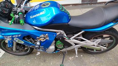 Kawasaki er6f 