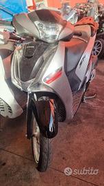SH 125 2019 intero (no ricambi)