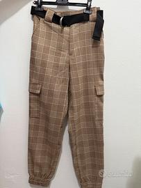 Pantaloni cargo