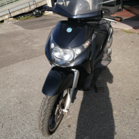 Beverly 400