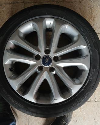 Cerchi e gomme 215 50 17  Ford 