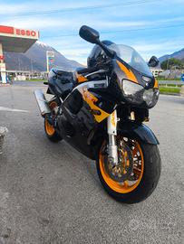 Honda CBR 900 rr fireblade 