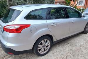 Ford focus station wagon