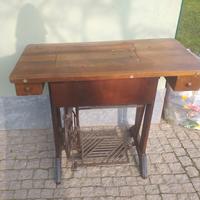 Macchina da cucire Necchi