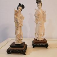 Rara coppia  statue femminili giapponesi  in osso 