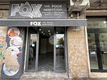 NEGOZIO A NAPOLI