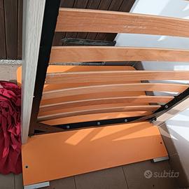 Letto singolo con doghe