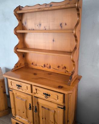 credenza con piattaia in pino massello